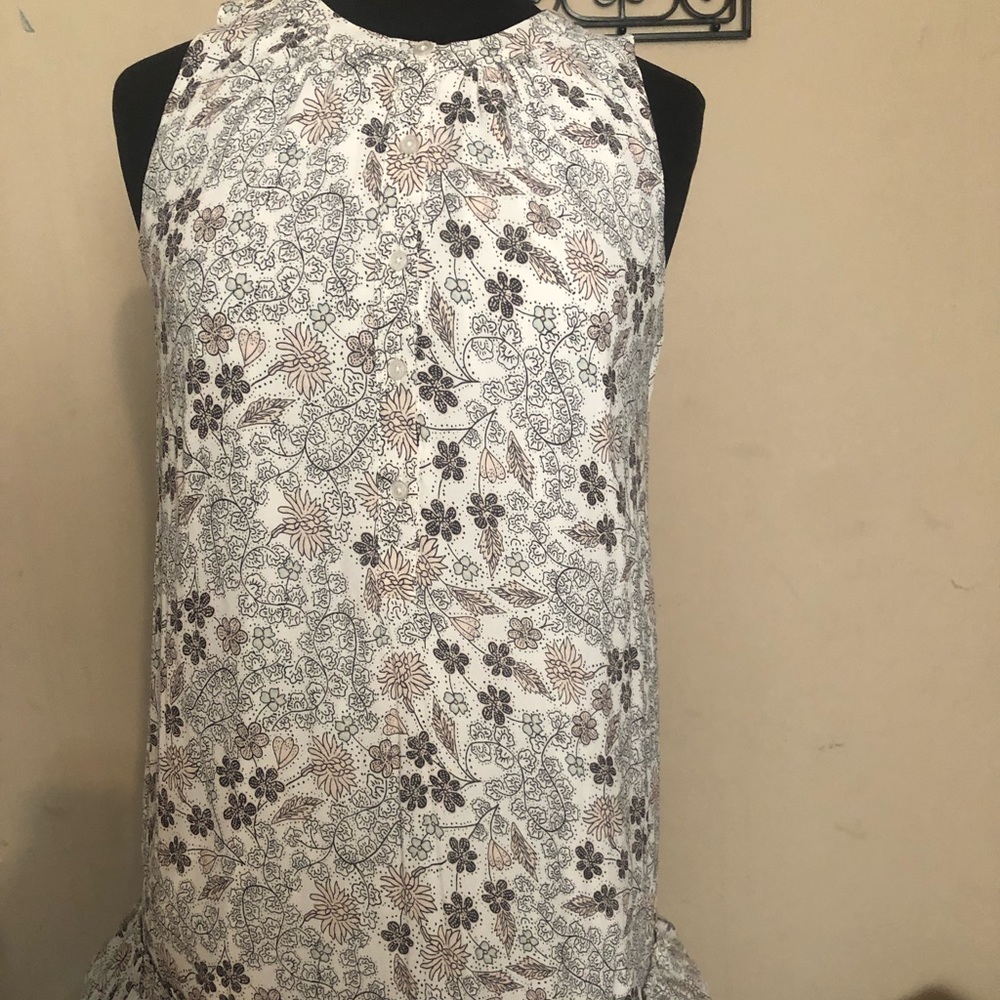 Cute loft dress size small